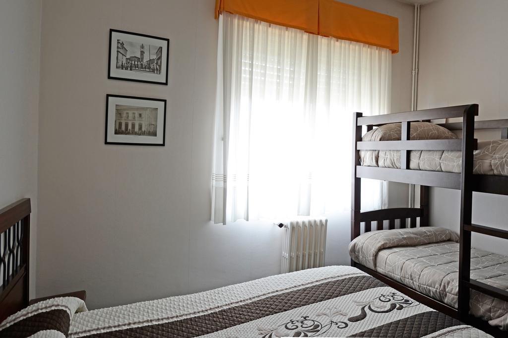 Hostal La Viuda Pobra De Trives Εξωτερικό φωτογραφία